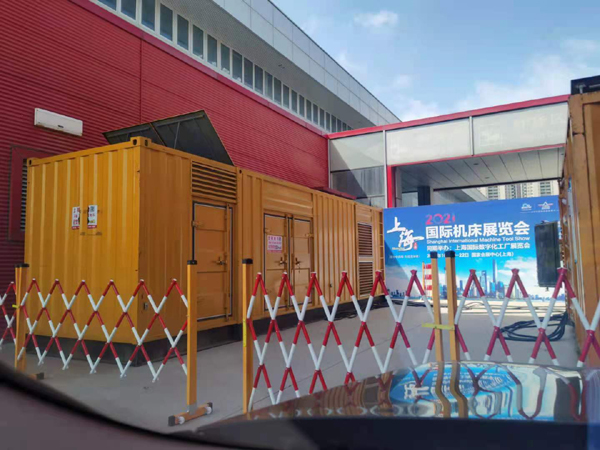 上城发电车出租-发电机无电压或电压太低怎么办？