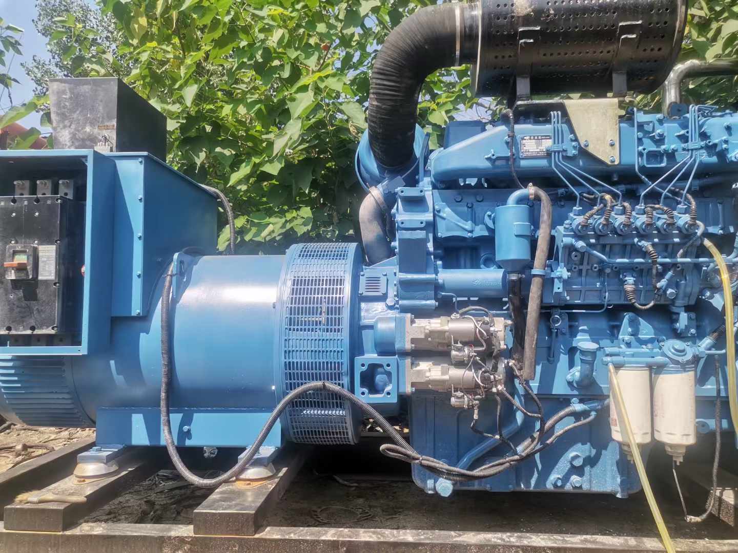 上城详细说明降低 800kW 柴油发电机输出电流波动的方法