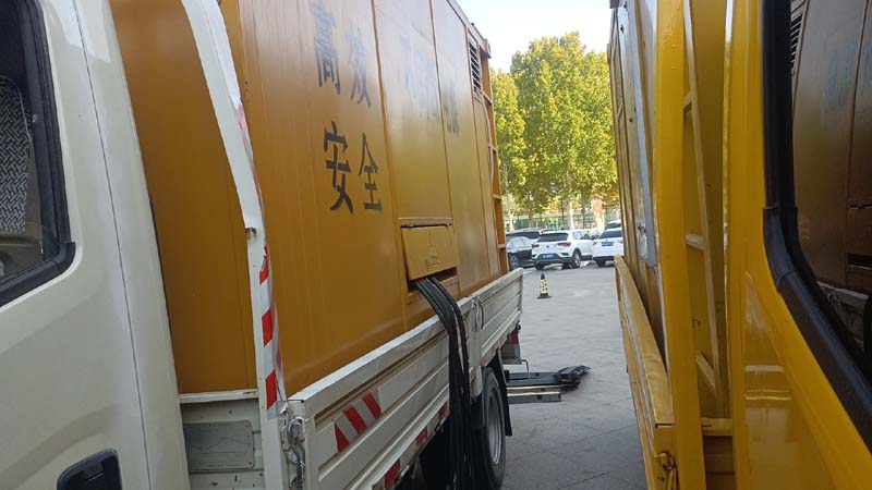 上城如何判断柴油发电机组和UPS电源的切换时间是否符合要求？