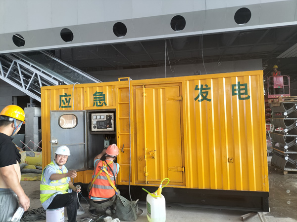上城怎样判断空气滤清器是否需要更换？